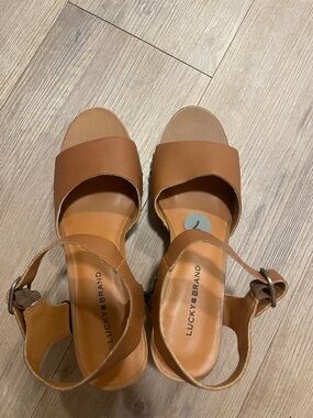 Lucky Brand Cognac Tan Leather Ankle-Strap wedge/heel